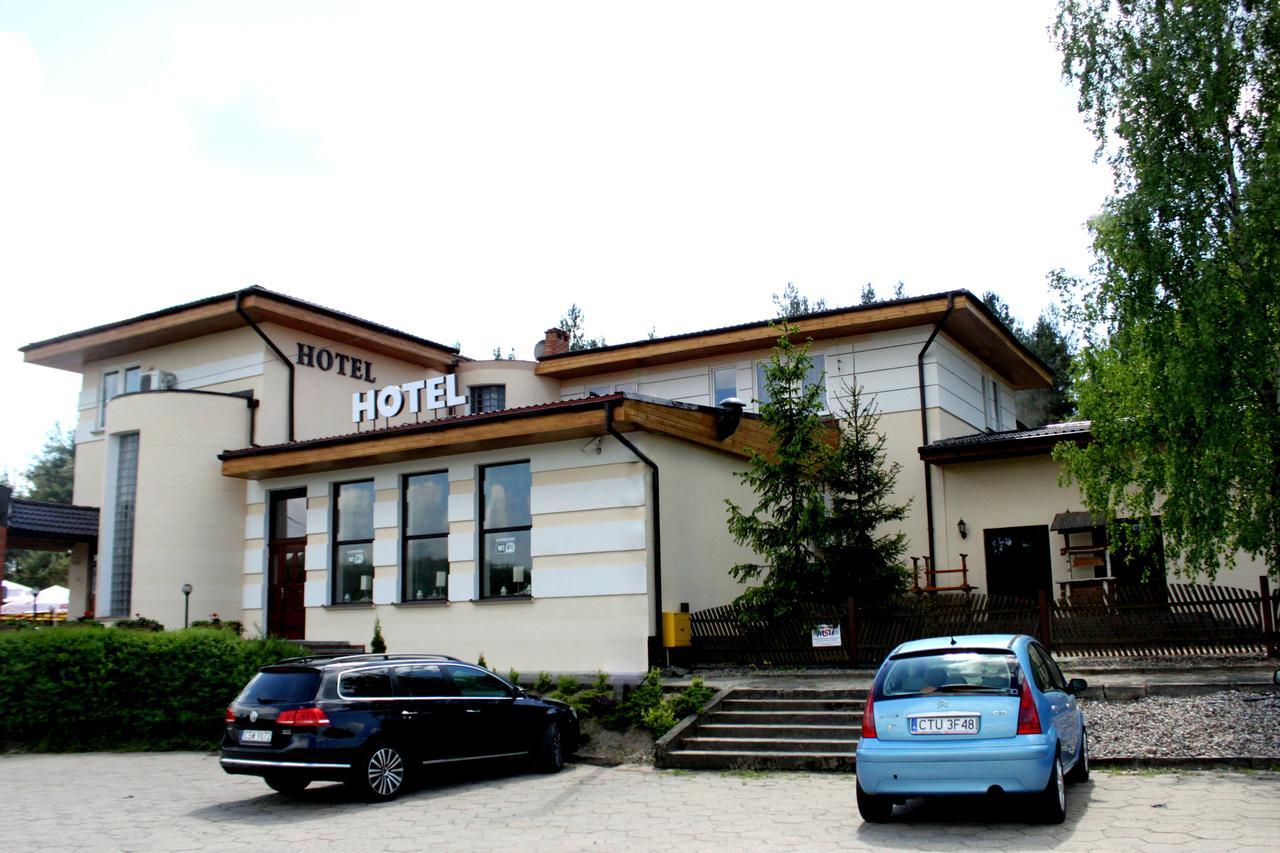 Hotel Pod Jeleniem Tuchola Exterior photo